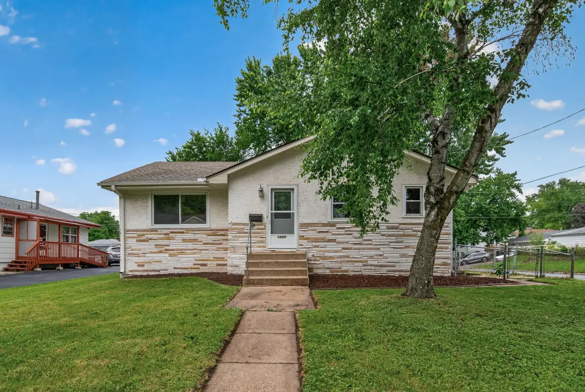 1225 43rd Avenue Ne, Columbia Heights, MN 55421 - #1