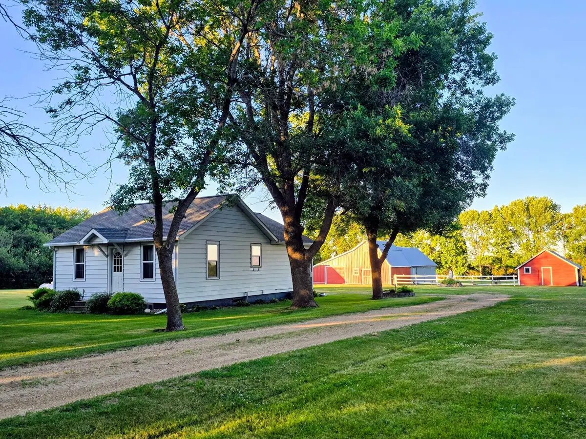 1760 110th Avenue, Pipestone, MN 56164 - #1
