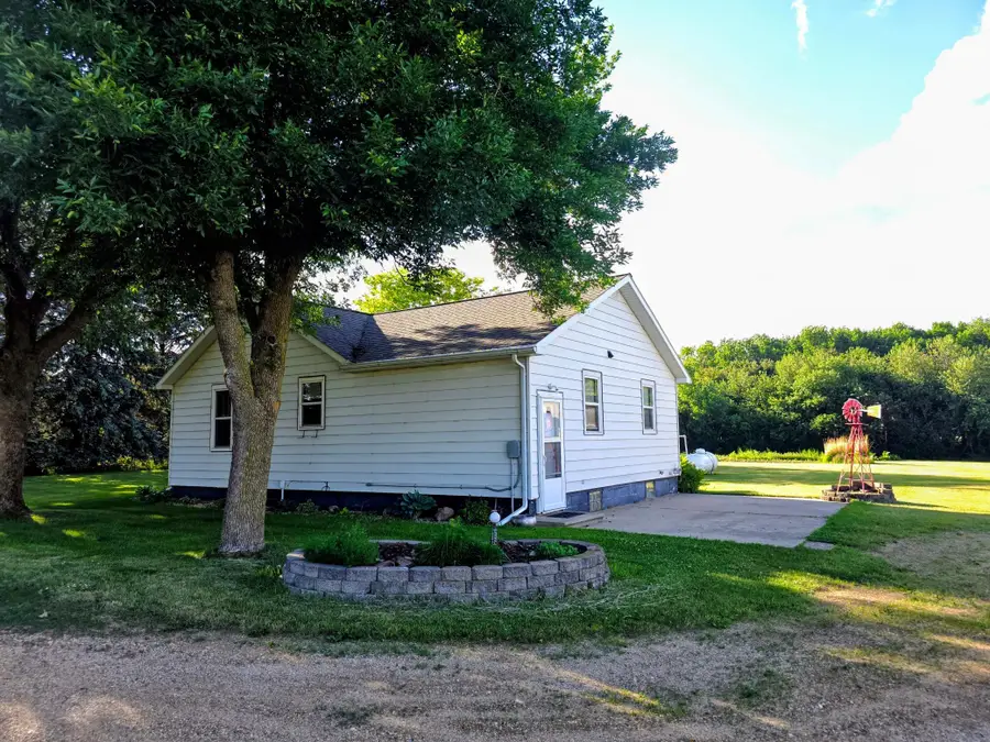 1760 110th Avenue, Pipestone, MN 56164 - #3