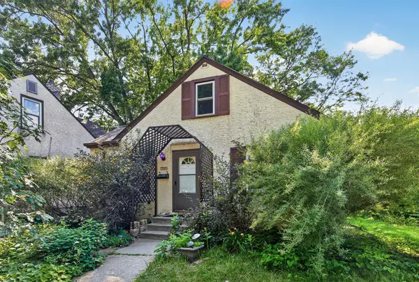 5336 Hiawatha Lane, Minneapolis, MN 55417
