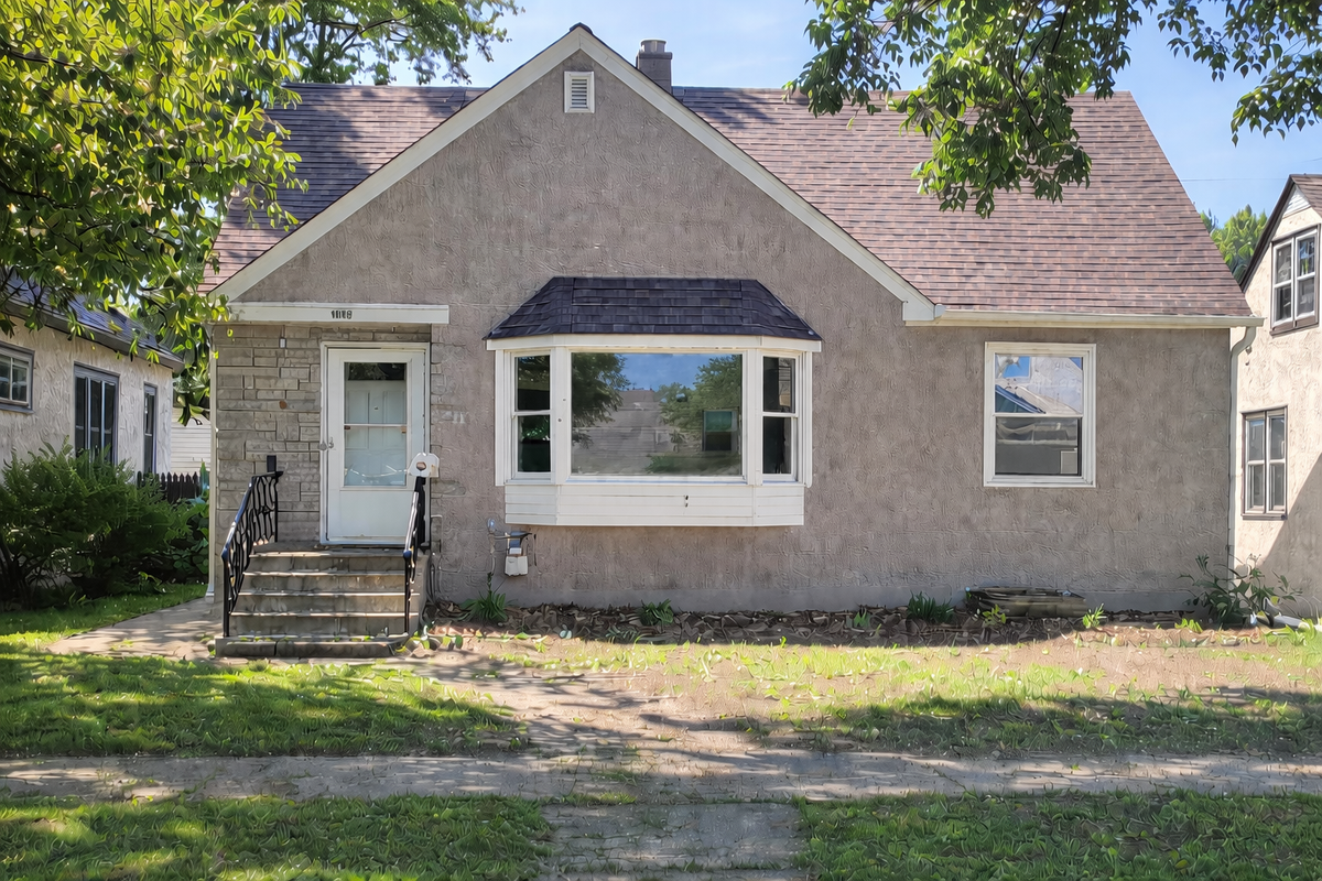 966 Hawthorne Avenue E, Saint Paul, MN 55106 - #1