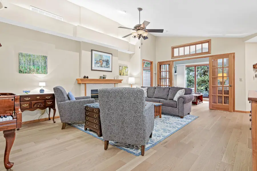 545 Lovell Avenue, Saint Paul, MN 55113 - #3