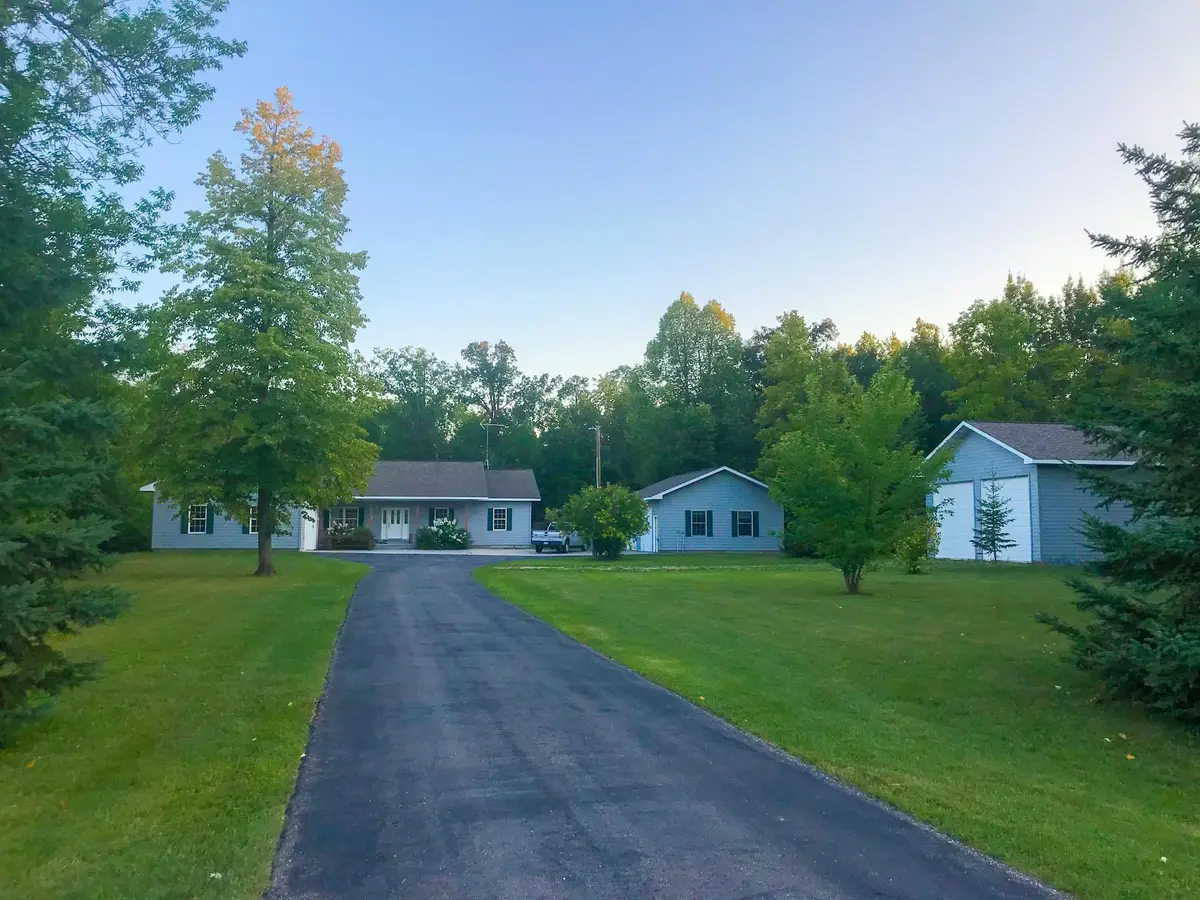 1923 State Highway 11 Se, Baudette, MN 56623 - #1