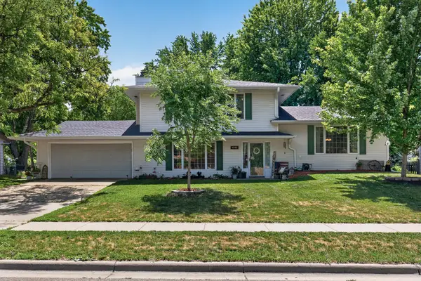 1094 Lowell Drive, Saint Paul, MN 55124