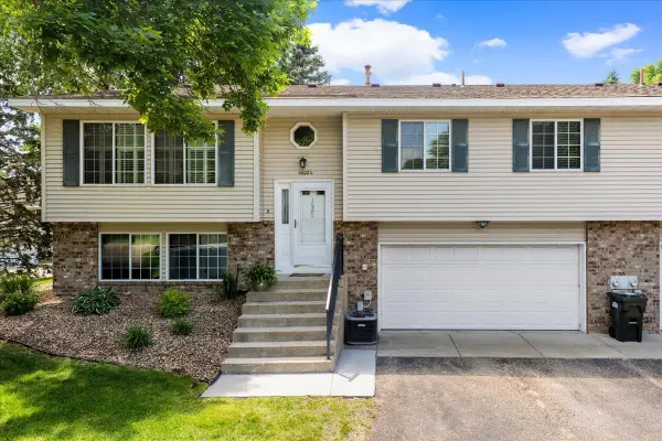 4602 1/2 Penkwe Way, Saint Paul, MN 55122