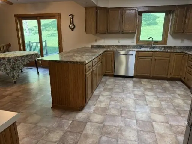 217 Oak Leaf Drive, Winona, MN 55987 - #3