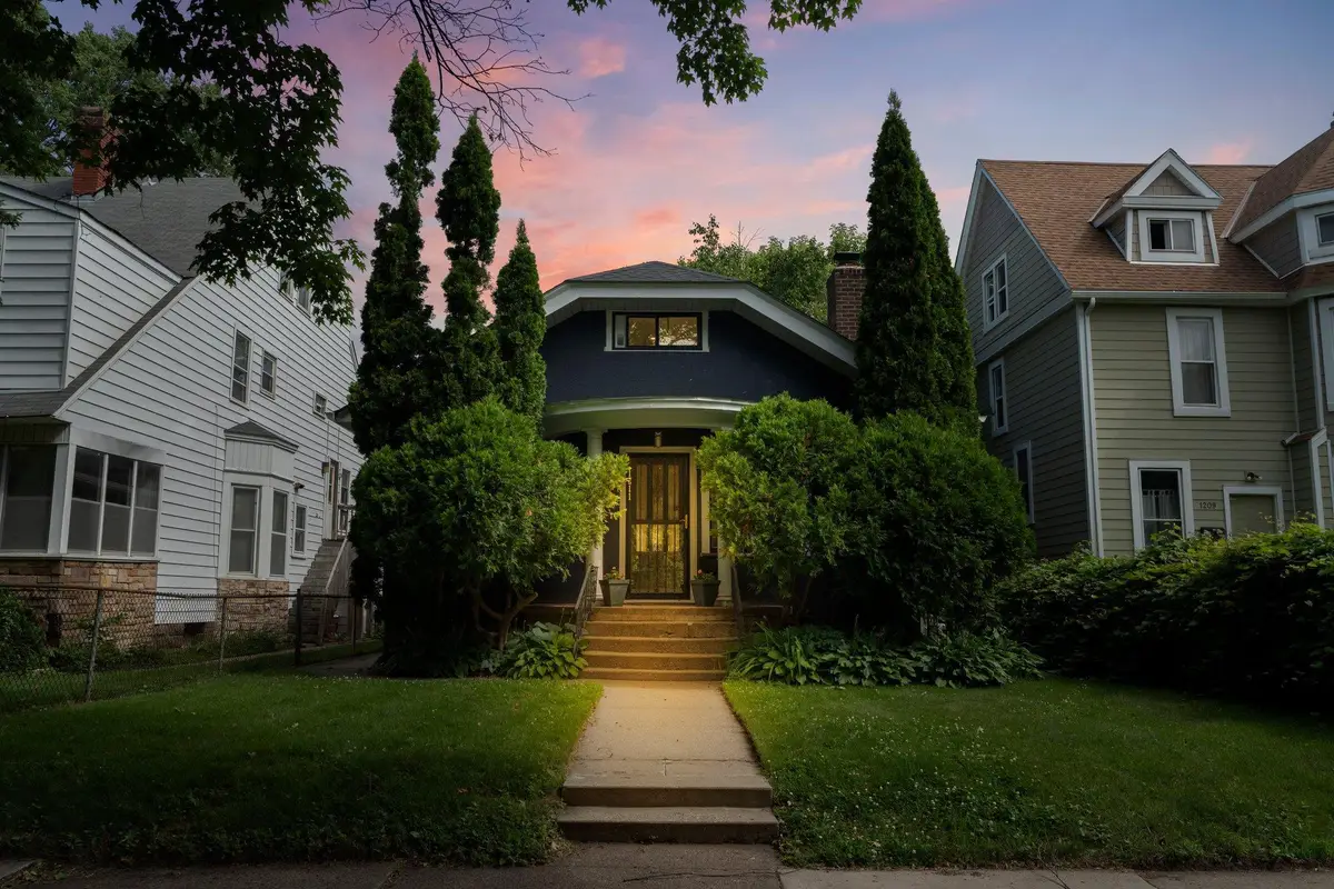 1211 Dayton Avenue, Saint Paul, MN 55104 - #1