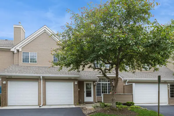 2752 Autumnwood Lane, Minnetonka, MN 55305