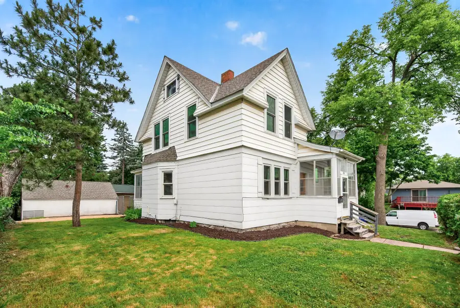 1017 Earl Street, Saint Paul, MN 55106 - #2