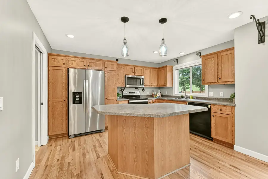 830 8th Avenue Sw, Pine Island, MN 55963 - #3