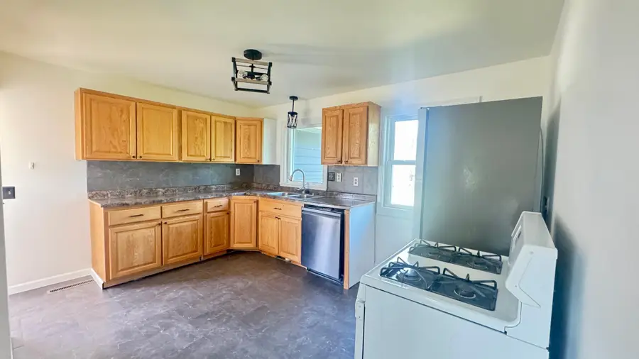 723 3rd Street Se, Barnesville, MN 56514 - #3