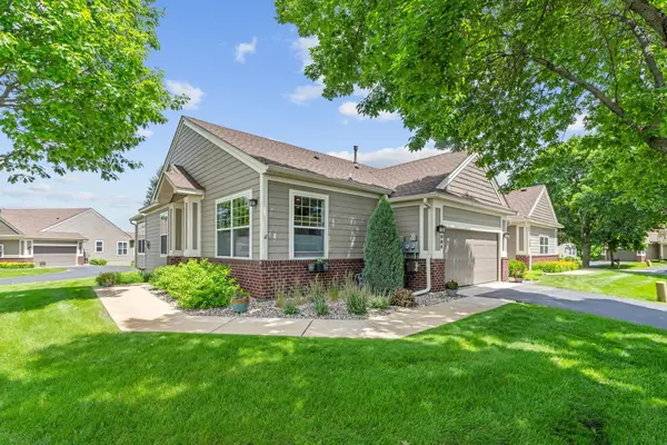 1004 Victoria Greens Boulevard, Victoria, MN 55386
