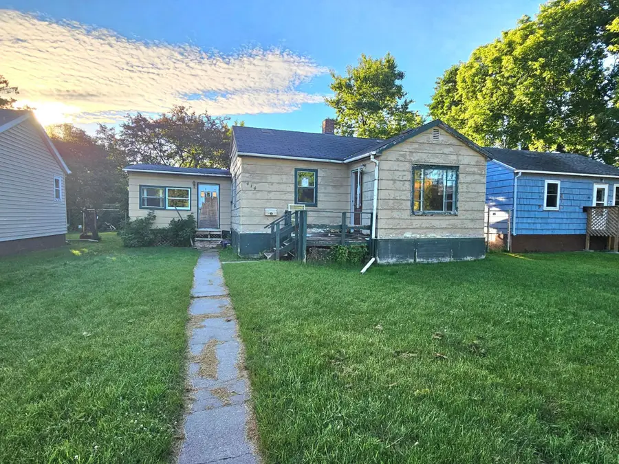 414 Crocker Avenue S, Thief River Falls, MN 56701 - #2