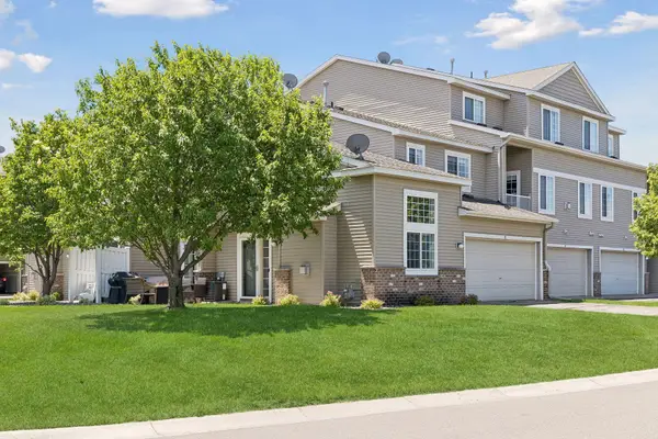 5035 Garland Lane N #5035E, Minneapolis, MN 55446