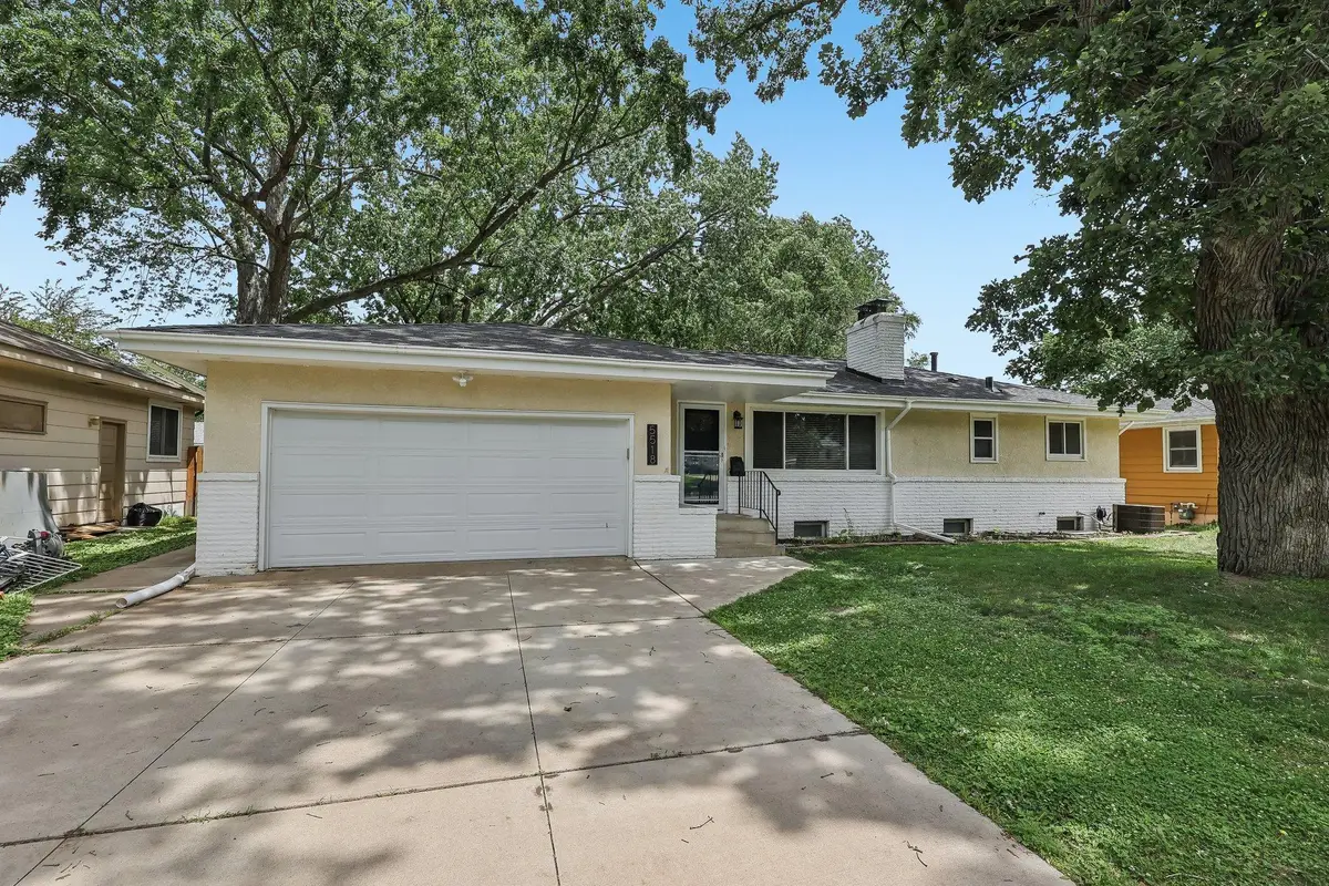 5518 Regent Avenue N, Minneapolis, MN 55429 - #1