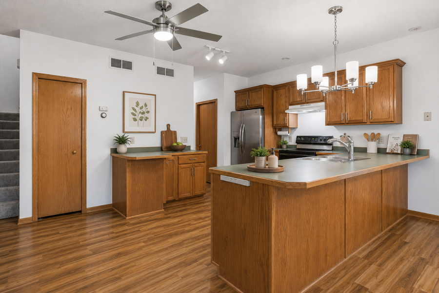 7582 6th Street N, Oakdale, MN 55128 - #2