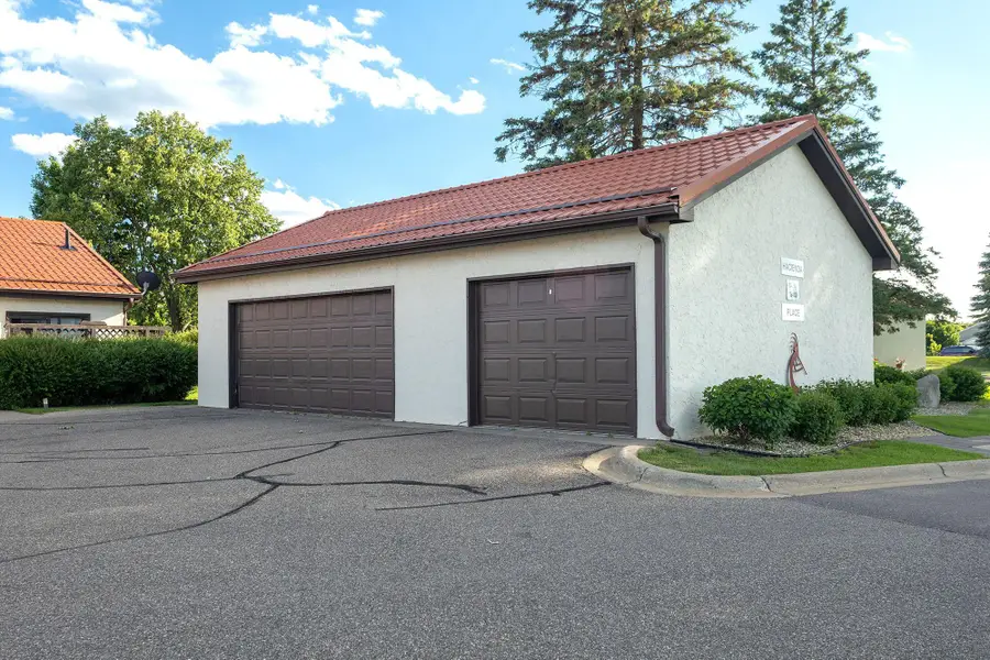 1048 109th Avenue Ne, Blaine, MN 55434 - #2