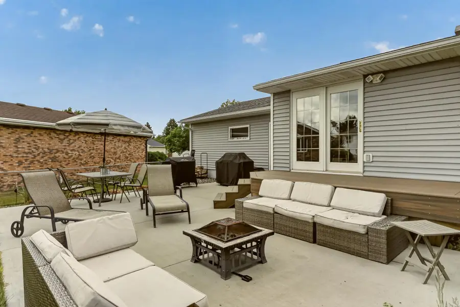 811 3rd Avenue Se, Stewartville, MN 55976 - #3