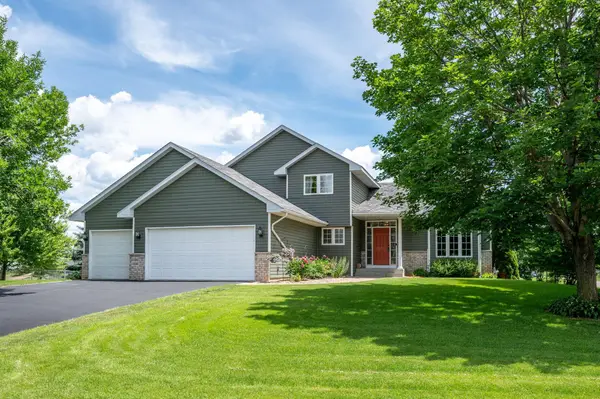 13522 Oakwood Drive, Rogers, MN 55374