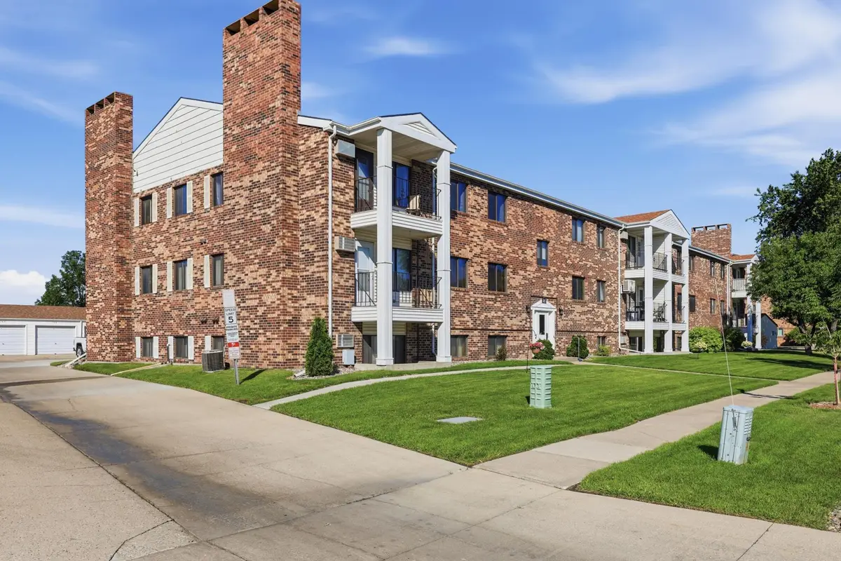 341 Prairiewood Circle S #301, Fargo, ND 58103 - #1