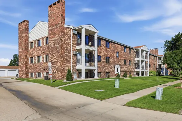 341 Prairiewood Circle S #301, Fargo, ND 58103