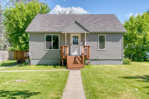 207 NE 7th Street, Grand Rapids, MN 55744