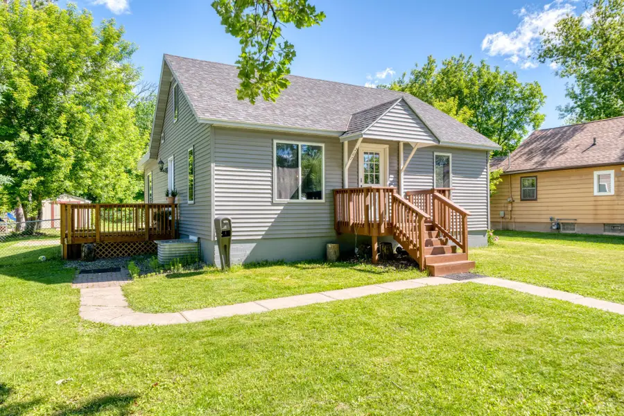 207 NE 7th Street, Grand Rapids, MN 55744 - #2