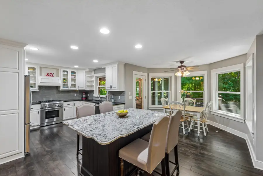 8469 Woodland Curve, Saint Bonifacius, MN 55375 - #3