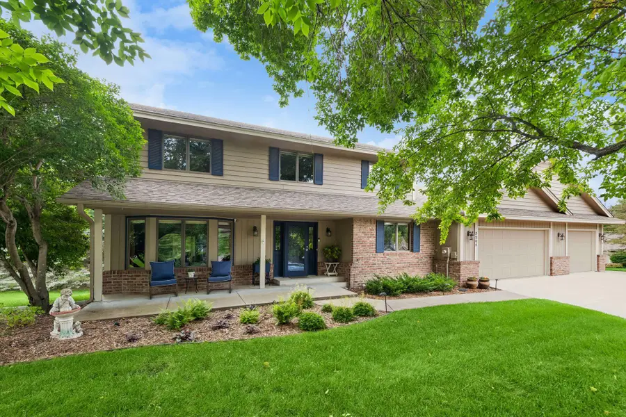 3205 Julian Drive, Chaska, MN 55318 - #3