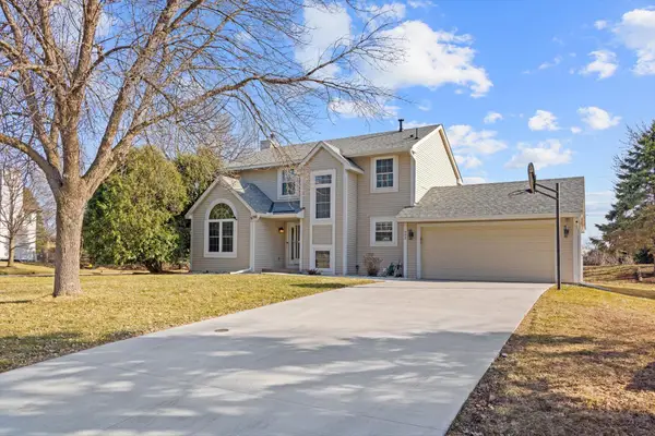 952 Moonlight Drive, Saint Paul, MN 55125