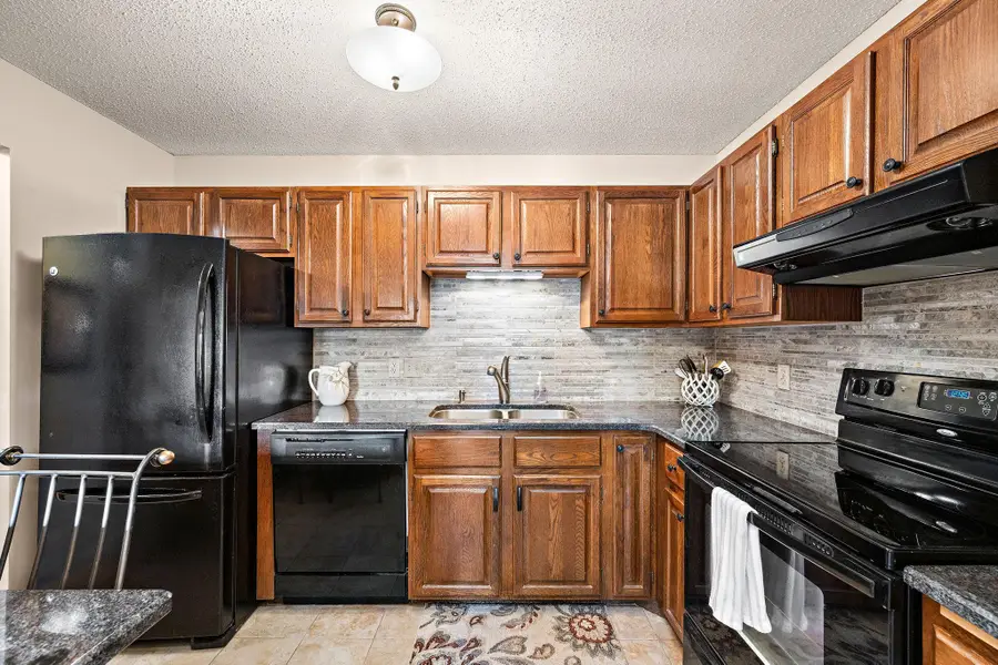 10451 Greenbrier Road #318, Minnetonka, MN 55305 - #3