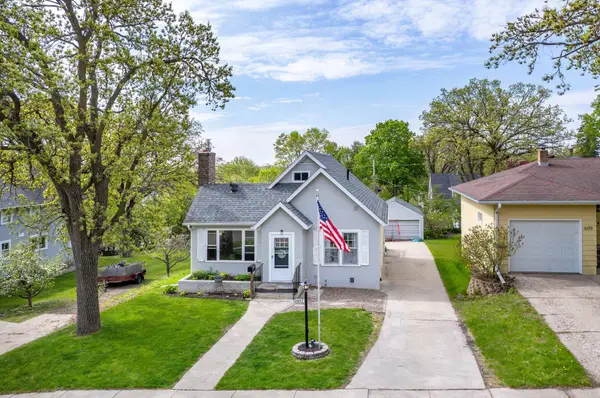 607 W Summit Avenue, Fergus Falls, MN 56537
