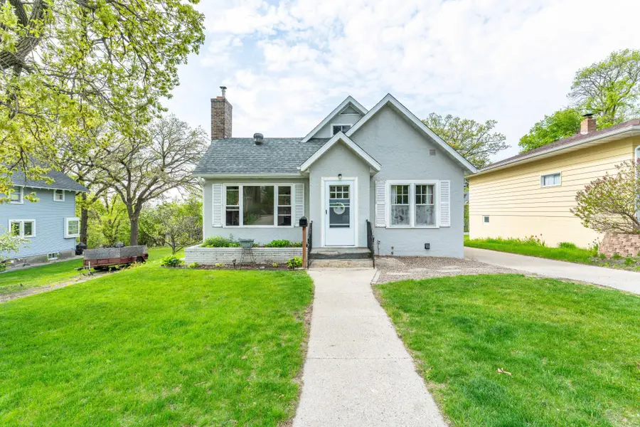 607 W Summit Avenue, Fergus Falls, MN 56537 - #3