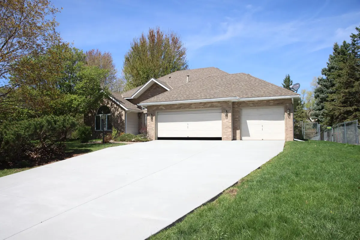 2522 Windsor Lane, Woodbury, MN 55125 - #1