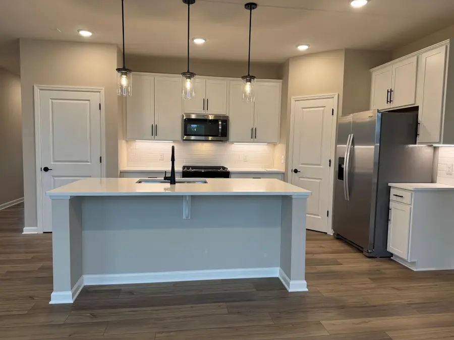 6153 Goodview Avenue S, Cottage Grove, MN 55016 - #3