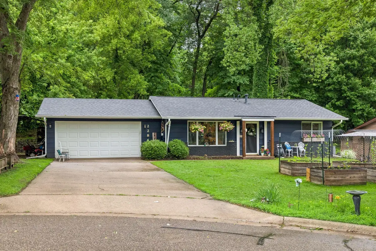 2286 Bevans Circle, Red Wing, MN 55066 - #1