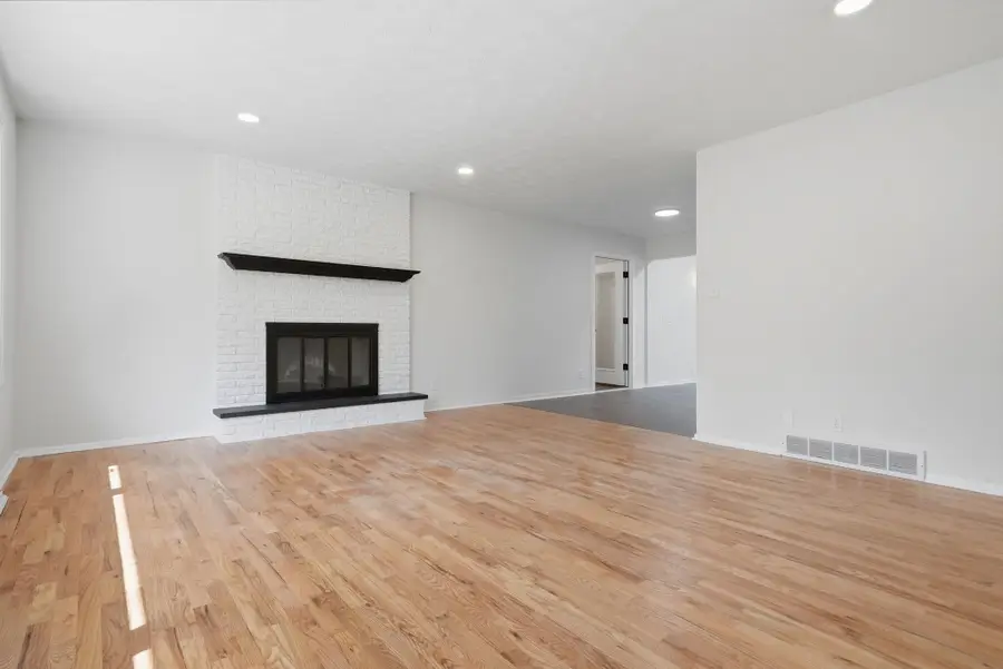 2618 Southlawn Drive, Saint Paul, MN 55109 - #3