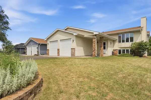 2073 Lydia Avenue E, Saint Paul, MN 55109