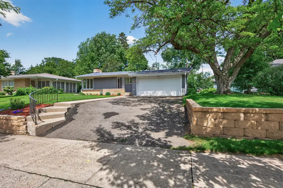 2313 Texas Avenue S, Minneapolis, MN 55426 - #2