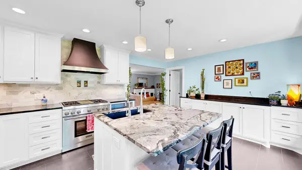 6609 Southdale Road, Edina, MN 55435