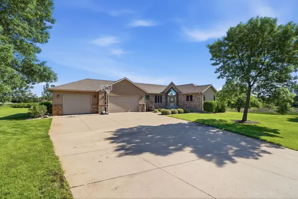 126 57th Avenue Ne, Willmar, MN 56201