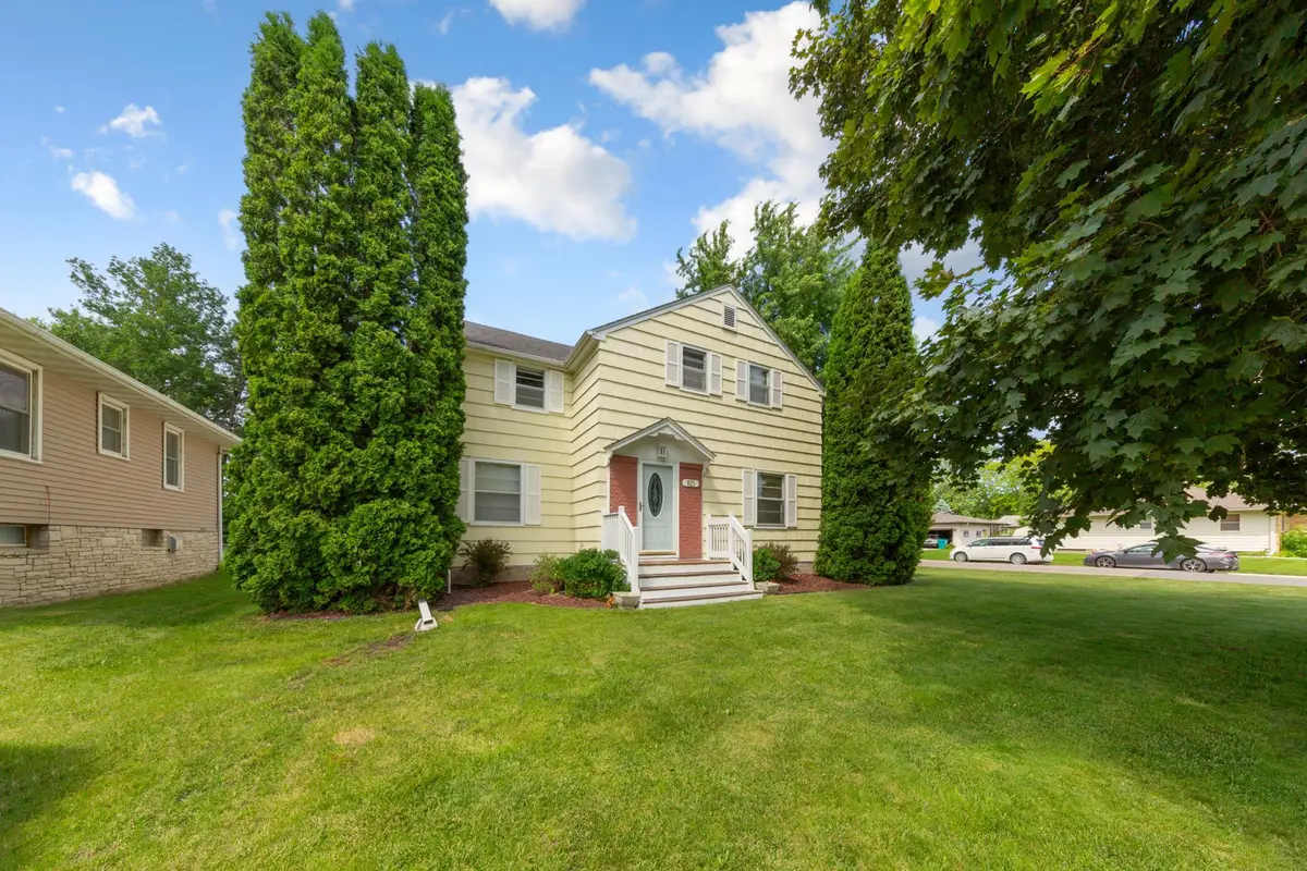 825 8th Avenue Ne, Waseca, MN 56093 - #1