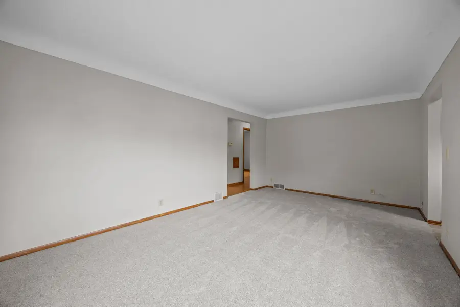 577 38th Avenue Ne, Minneapolis, MN 55421 - #3