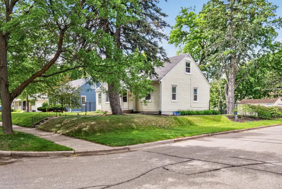 3857 Zane Avenue N, Minneapolis, MN 55422 - #2
