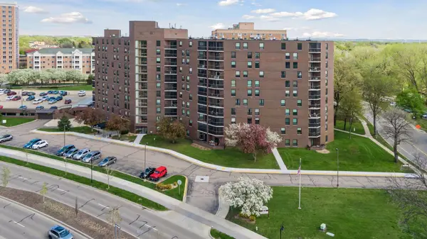 6615 Lake Shore Drive S #1009, Richfield, MN 55423