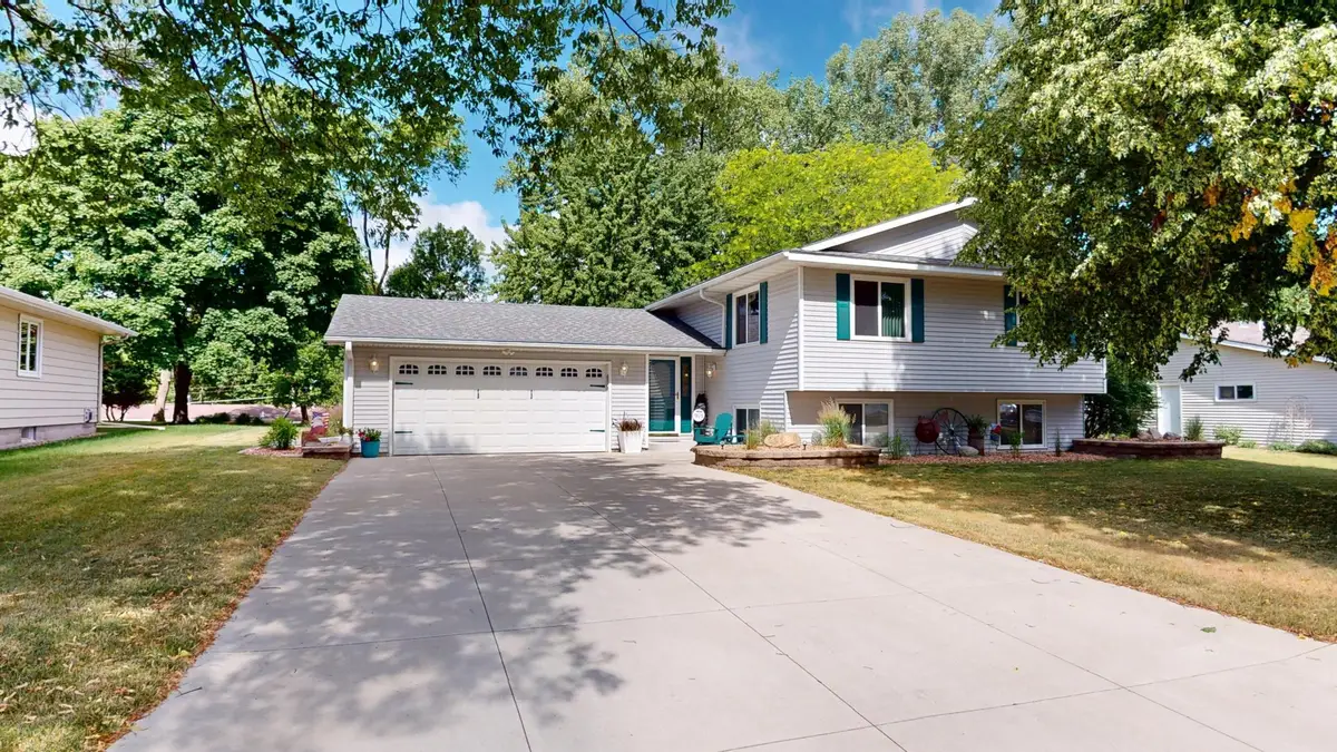 1825 Bayview Drive, Albert Lea, MN 56007 - #1