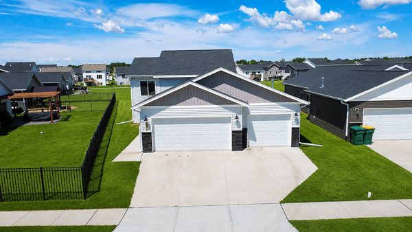 6879 67th Street S, Horace, ND 58047