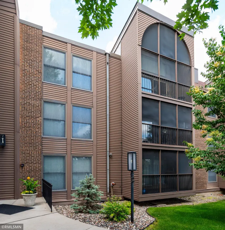 9700 Portland Avenue S #330, Bloomington, MN 55420 - #2