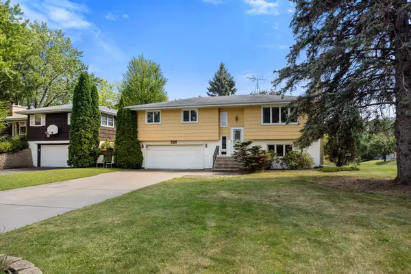 3830 Idaho Avenue N, Minneapolis, MN 55427