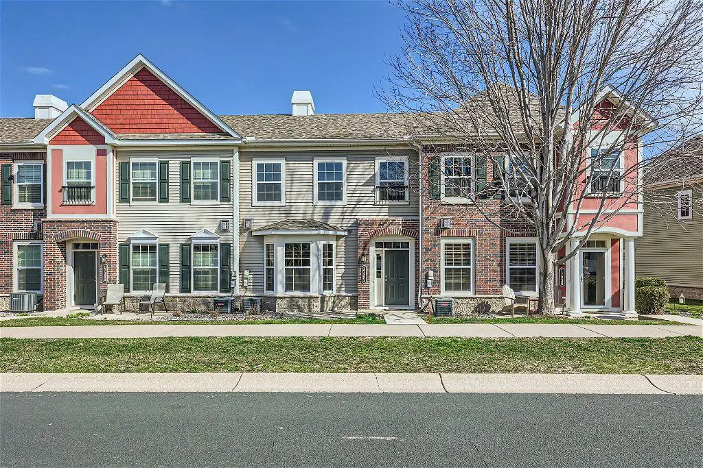 17352 72nd Avenue N #1202, Maple Grove, MN 55311 - #1